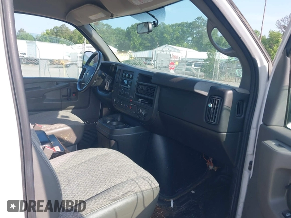 2015 Chevrolet Express Cargo with VIN 1GCWGFCF7F1161232, listed as a IAAI auction lot 42449156 with 168,895 mi miles and . Bid and sale history available at DreamBid. Image 5.