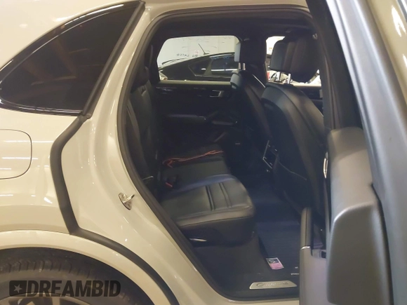 2021 Porsche Cayenne with VIN WP1AA2AY2MDA02282, listed as a IAAI auction lot 41960123 with 31,608 mi miles and . Bid and sale history available at DreamBid. Image 8.