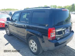 2014 Jeep Patriot Altitude with VIN 1C4NJPBA1ED645323, listed as a IAAI auction lot 41994145 with 177,798 mi miles and . Bid and sale history available at carsss.com. Image 3.