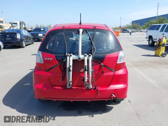 2013 Honda Fit with VIN JHMGE8H38DC037362, listed as a IAAI auction lot 42119334 with 269,726 mi miles. Bid and sale history available at carsss.com. Image 16.