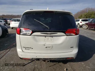 2020 Chrysler Pacifica Launch Edition z VIN 2C4RC3BG7LR288488, wystawiony jako Copart lot #86993824 z przebiegiem 32 589 mil mil oraz Szkoda całkowita • Salvage title. Historia ofert i sprzedaży dostępna na DreamBid. Obrazek 6.