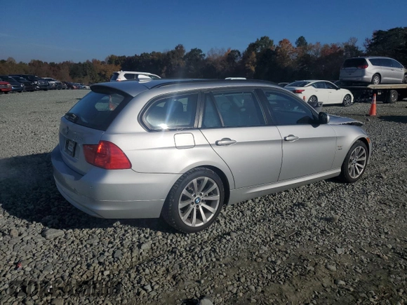 2012 BMW 3 Series 328i xDrive with VIN WBAUU3C53CA543482, listed as a Copart auction lot 77783264 with 68,931 mi miles and Salvage Title. Bid and sale history available at DreamBid. Image 3.