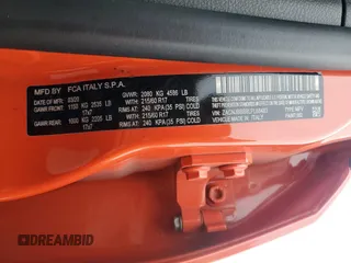 2020 Jeep Renegade Altitude z VIN ZACNJBBB8LPL68483, wystawiony jako Copart lot #82383744 z przebiegiem 111 581 mil mil oraz Szkoda całkowita • Salvage title. Historia ofert i sprzedaży dostępna na DreamBid. Obrazek 13.