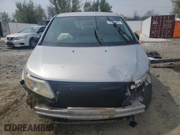 2013 Honda Odyssey LX z VIN 5FNRL5H28DB085114, wystawiony jako Copart lot #52942495 z przebiegiem 158 191 mil mil oraz Szkoda całkowita • Salvage title. Historia ofert i sprzedaży dostępna na DreamBid. Obrazek 5.