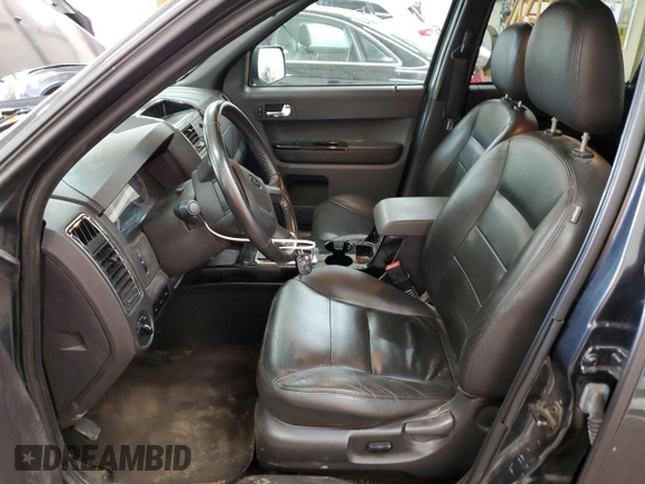 2008 Ford Escape Limited with VIN 1FMCU94128KE80966, listed as a Copart auction lot 61941815 with 141,038 mi miles and Non repairable. Bid and sale history available at DreamBid. Image 7.