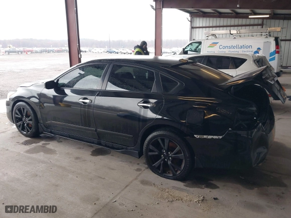 2015 Nissan Altima 2.5 with VIN 1N4AL3AP3FC129971, listed as a IAAI auction lot 41847341 with 175,711 mi miles. Bid and sale history available at carsss.com. Image 15.