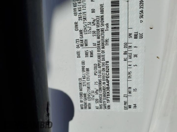 2023 Ford F-350 z VIN 1FT8X3BA4PEC82078, wystawiony jako Copart lot #46542345 z przebiegiem Nie podano mil oraz Szkoda całkowita • Salvage title. Historia ofert i sprzedaży dostępna na DreamBid. Obrazek 12.