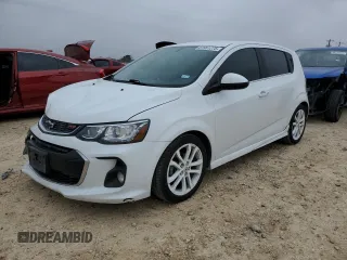 2020 Chevrolet Sonic LT z VIN 1G1JD6SB2L4139529, wystawiony jako Copart lot #87951275 z przebiegiem 127 332 mil mil oraz Szkoda całkowita • Salvage title. Historia ofert i sprzedaży dostępna na DreamBid. Obrazek 1.