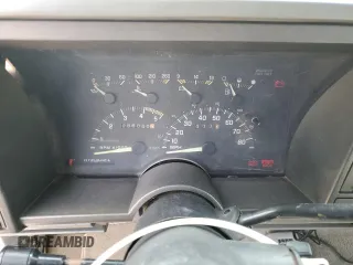 1994 GMC Sierra 1500 z VIN 2GTEK19K7R1531515, wystawiony jako Copart lot #45211685 z przebiegiem 286 840 mil mil oraz Szkoda całkowita • Salvage title. Historia ofert i sprzedaży dostępna na DreamBid. Obrazek 9.