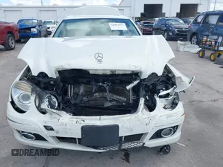 2009 Mercedes-Benz E-Class Luxury 3.5L with VIN WDBUF56X19B437197, listed as a IAAI auction lot 41954753 with 138,056 mi miles. Bid and sale history available at carsss.com. Image 13.