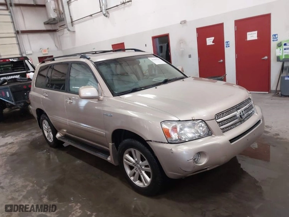 2007 Toyota Highlander Hybrid w/3rd Row with VIN JTEEW21A370043793, listed as a IAAI auction lot 41361431 with 232,237 mi miles. Bid and sale history available at carsss.com. Image 1.