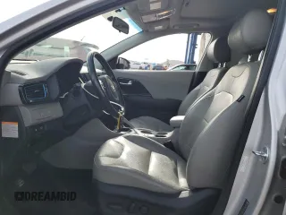 2017 Kia Niro Touring with VIN KNDCE3LC2H5038009, listed as a Copart auction lot 56413204 with 103,656 mi miles and Salvage Title. Bid and sale history available at carsss.com. Image 7.