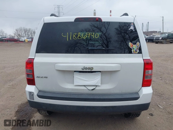 2014 Jeep Patriot Sport with VIN 1C4NJRBB9ED852112, listed as a IAAI auction lot 41886940 with 138,825 mi miles. Bid and sale history available at carsss.com. Image 15.