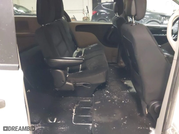 2019 Dodge Grand Caravan SE with VIN 2C4RDGBG7KR805713, listed as a IAAI auction lot 41590543 with 109,221 mi miles. Bid and sale history available at carsss.com. Image 8.