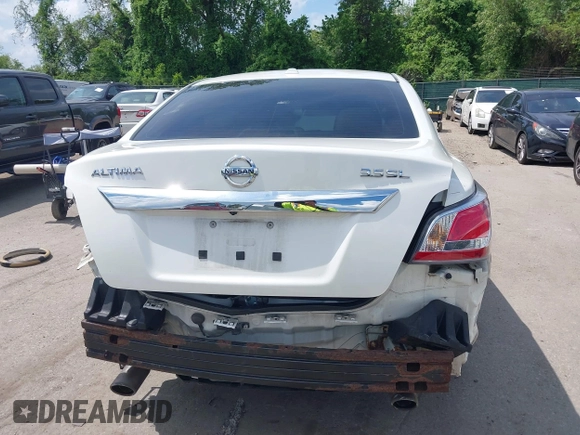 2015 Nissan Altima SL with VIN 1N4BL3AP6FC205820, listed as a IAAI auction lot 42188752 with 155,737 mi miles and . Bid and sale history available at carsss.com. Image 17.