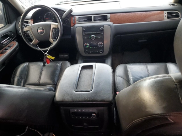 2008 GMC Yukon SLE w/3SB with VIN 1GKFK13078J136349, listed as a Copart auction lot 77930474 with 169,277 mi miles and Salvage Title. Bid and sale history available at carsss.com. Image 8.