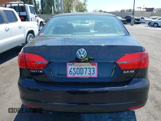 2011 Volkswagen Jetta SE с VIN 3VWDZ7AJ3BM113364, выставлен на аукционе IAAI как лот 42814994 с пробегом 158 685 миль миль и . История ставок и продаж доступна на DreamBid. Изображение 12.