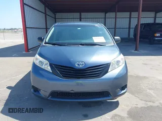 2014 Toyota Sienna L with VIN 5TDZK3DC2ES493997, listed as a IAAI auction lot 41996586 with 192,297 mi miles. Bid and sale history available at carsss.com. Image 12.