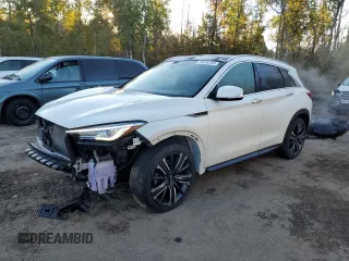 2021 Infiniti QX50 Luxe z VIN 3PCAJ5BB3MF124980, wystawiony jako Copart lot #74805754 z przebiegiem 63 153 mil mil oraz Tytuł czysty. Historia ofert i sprzedaży dostępna na DreamBid. Obrazek 1.