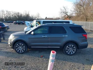 2016 Ford Explorer Platinum z VIN 1FM5K8HT8GGC59412, wystawiony jako IAAI lot #41859172 z przebiegiem 101 631 mil mil oraz . Historia ofert i sprzedaży dostępna na DreamBid. Obrazek 14.