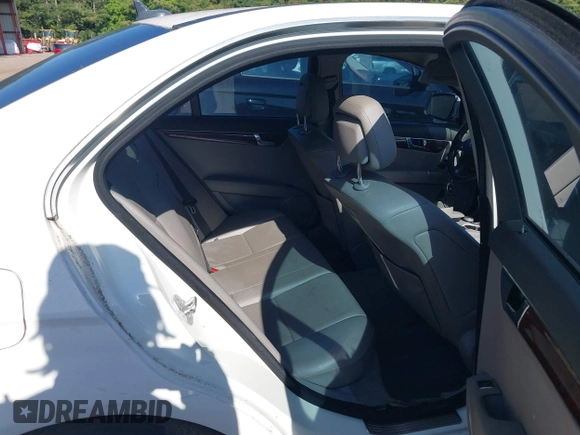 2008 Mercedes-Benz C 300 Sport with VIN WDDGF81X28F103832, listed as a IAAI auction lot 42506040 with 174,798 mi miles and . Bid and sale history available at DreamBid. Image 8.