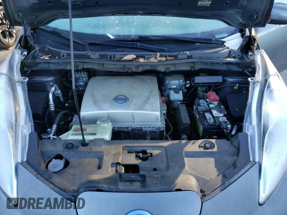 2015 Nissan LEAF SV with VIN 1N4AZ0CP6FC333657, listed as a Copart auction lot 40755843 with 84,701 mi miles. Bid and sale history available at carsss.com. Image 11.