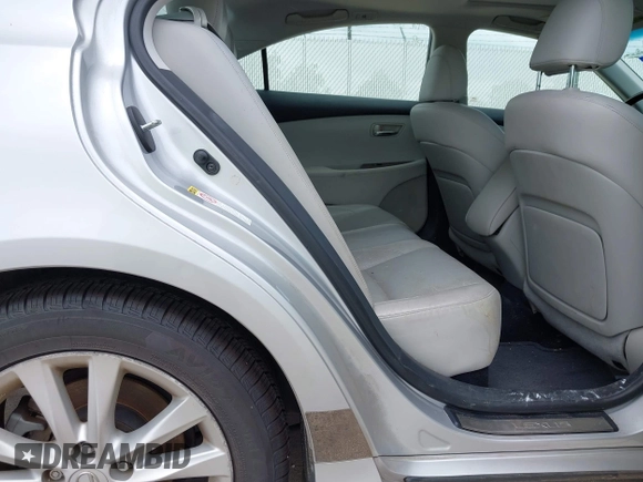 2011 Lexus ES 330 with VIN JTHBK1EG7B2454363, listed as a IAAI auction lot 42424922 with 72,271 mi miles and . Bid and sale history available at DreamBid. Image 8.