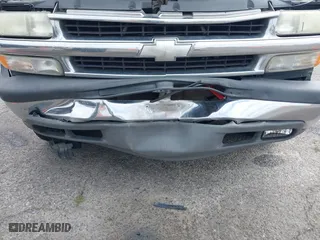 2003 Chevrolet Tahoe LS with VIN 1GNEC13T73R263893, listed as a IAAI auction lot 41906772 with 211,759 mi miles. Bid and sale history available at carsss.com. Image 6.