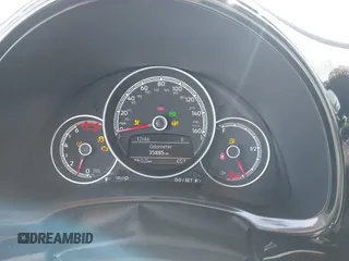 2019 Volkswagen Beetle S с VIN 3VWFD7AT3KM707221, выставлен на аукционе IAAI как лот 41860730 с пробегом 35 885 миль миль и . История ставок и продаж доступна на DreamBid. Изображение 7.