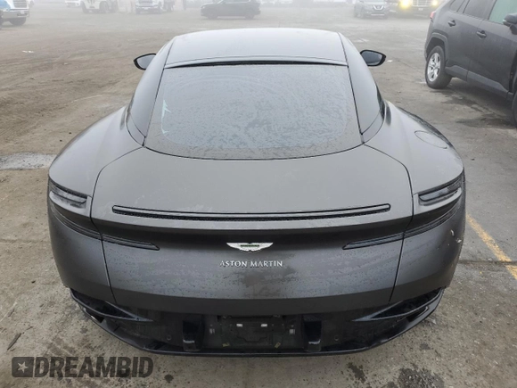 2018 Aston Martin DB11 z VIN SCFRMFAV1JGL05008, wystawiony jako Copart lot #41488505 z przebiegiem 18 133 mil mil oraz Szkody całkowita. Historia ofert i sprzedaży dostępna na DreamBid. Obrazek 6.