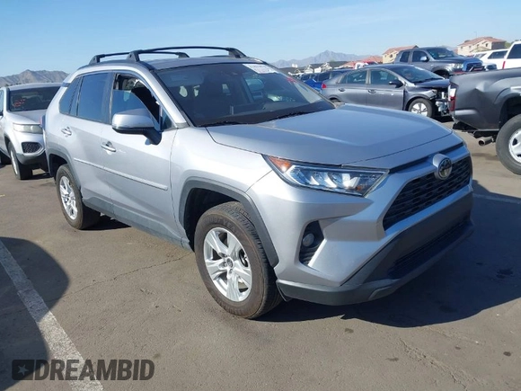 2021 Toyota RAV4 XLE with VIN 2T3W1RFV2MC172029, listed as a IAAI auction lot 41861810 with 78,024 mi miles. Bid and sale history available at carsss.com. Image 1.