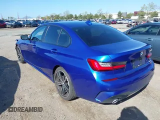 2020 BMW 3 Series 330i z VIN WBA5R1C05LFH66384, wystawiony jako IAAI lot #41810255 z przebiegiem 59 433 mil mil oraz . Historia ofert i sprzedaży dostępna na DreamBid. Obrazek 3.