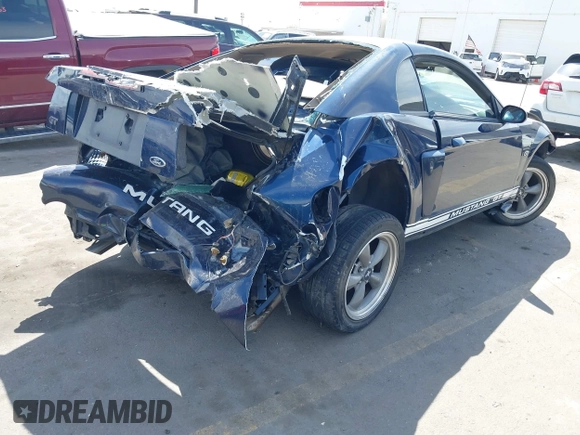 2002 Ford Mustang GT Deluxe z VIN 1FAFP42X12F191957, wystawiony jako IAAI lot #42021857 z przebiegiem Nie podano mil oraz . Historia ofert i sprzedaży dostępna na DreamBid. Obrazek 4.