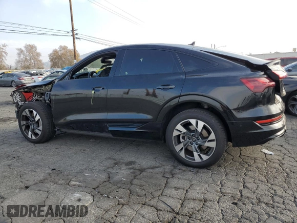 2022 Audi e-tron Sportback S line Premium z VIN WA11AAGE8NB022696, wystawiony jako Copart lot #86595464 z przebiegiem 36 024 mil mil oraz Szkoda całkowita • Salvage title. Historia ofert i sprzedaży dostępna na DreamBid. Obrazek 2.