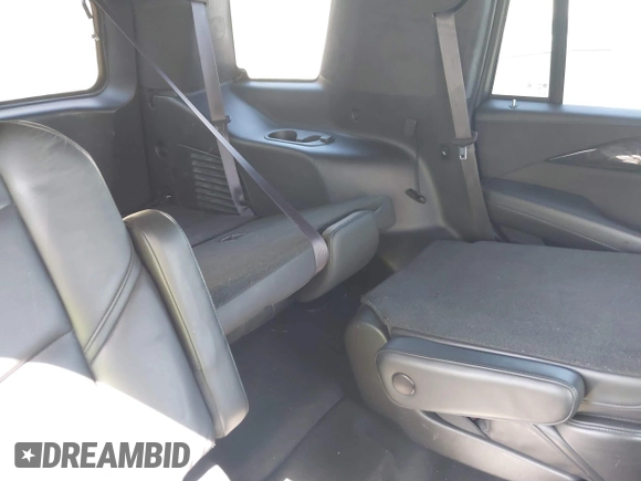 2016 Cadillac Escalade Platinum z VIN 1GYS4DKJ6GR290318, wystawiony jako IAAI lot #40090625 z przebiegiem Nie podano mil oraz . Historia ofert i sprzedaży dostępna na DreamBid. Obrazek 17.