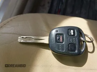 2006 Lexus ES 350 with VIN JTHBA30G865156205, listed as a IAAI auction lot 42060550 with 173,542 mi miles and . Bid and sale history available at DreamBid. Image 11.