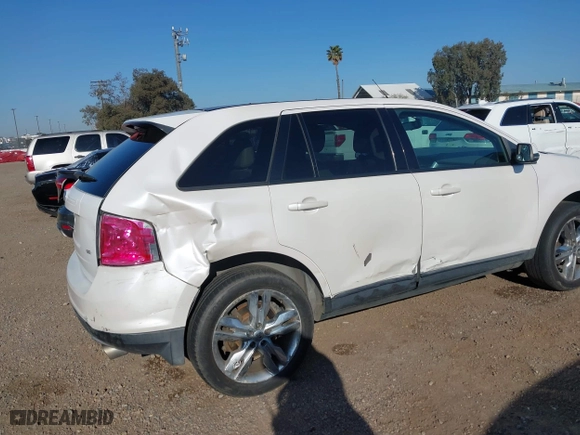 2013 Ford Edge SEL with VIN 2FMDK3JC8DBE38075, listed as a IAAI auction lot 41836234 with 110,772 mi miles. Bid and sale history available at carsss.com. Image 6.