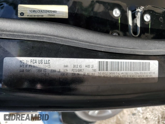 2016 Jeep Compass Latitude z VIN 1C4NJCEA2GD620485, wystawiony jako Copart lot #60089415 z przebiegiem 194 758 mil mil oraz Szkoda całkowita • Salvage title. Historia ofert i sprzedaży dostępna na DreamBid. Obrazek 13.
