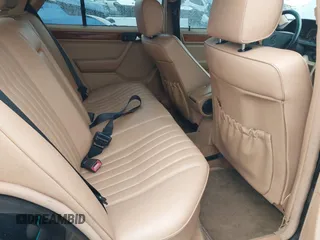 1993 Mercedes-Benz 300 with VIN WDBEB28E3PB996564, listed as a IAAI auction lot 41807504 with 132,180 mi miles and . Bid and sale history available at DreamBid. Image 8.