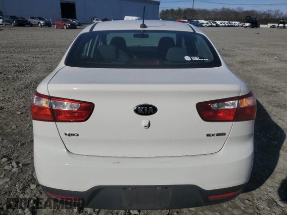 2014 Kia Rio EX z VIN KNADN4A39E6375275, wystawiony jako Copart lot #47278305 z przebiegiem 101 571 mil mil oraz Szkoda całkowita • Salvage title. Historia ofert i sprzedaży dostępna na DreamBid. Obrazek 6.