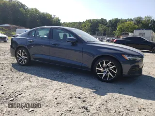 2020 Volvo S60 Momentum with VIN 7JR102FKXLG035666, listed as a Copart auction lot 65343823 with 25,982 mi miles. Bid and sale history available at carsss.com. Image 4.