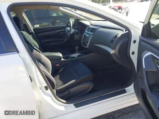 2018 Nissan Altima 2.5 SR with VIN 1N4AL3AP5JC140219, listed as a IAAI auction lot 41693558 with 132,919 mi miles. Bid and sale history available at carsss.com. Image 5.
