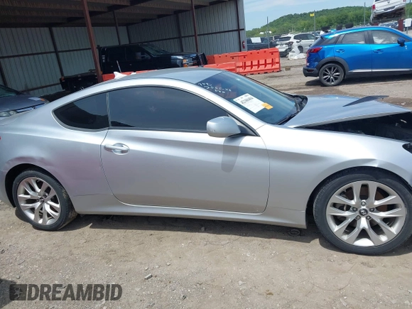 2013 Hyundai Genesis Coupe Premium с VIN KMHHT6KDXDU084903, выставлен на аукционе IAAI как лот 42180404 с пробегом 117 142 миль миль и . История ставок и продаж доступна на DreamBid. Изображение 14.
