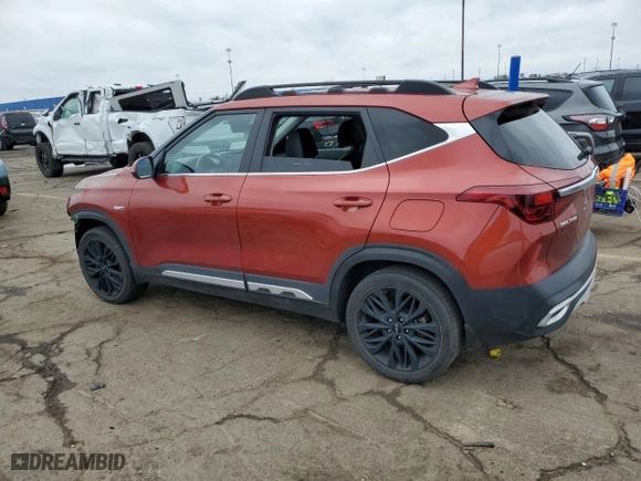 2022 Kia Seltos Nightfall with VIN KNDEUCA29N7319651, listed as a Copart auction lot 80121874 with NaN miles and Salvage Title. Bid and sale history available at carsss.com. Image 2.