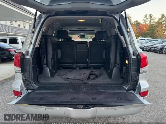 2013 Lexus LX 570 with VIN JTJHY7AX8D4089490, listed as a IAAI auction lot 41368252 with 203,267 mi miles and . Bid and sale history available at DreamBid. Image 10.
