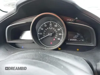 2018 Mazda 3 Touring z VIN 3MZBN1V36JM202498, wystawiony jako IAAI lot #42380709 z przebiegiem 108 930 mil mil oraz . Historia ofert i sprzedaży dostępna na DreamBid. Obrazek 7.