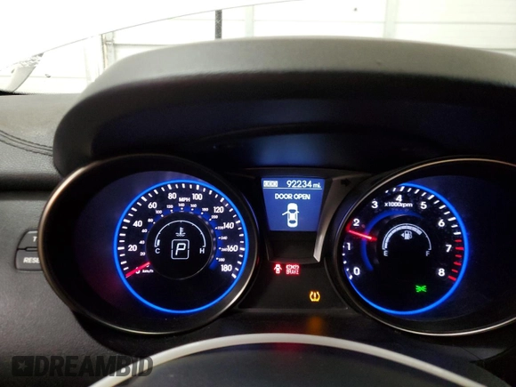 2016 Hyundai Genesis Coupe 3.8L Base with VIN KMHHT6KJ2GU131559, listed as a Copart auction lot 44337664 with 92,234 mi miles and Salvage title. Bid and sale history available at DreamBid. Image 9.
