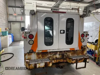 2014 Ford F-250 XL with VIN 1FD7X2B64EEB03645, listed as a IAAI auction lot 42677861 with 354,237 mi miles and . Bid and sale history available at DreamBid. Image 9.