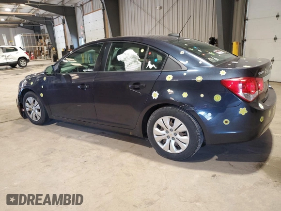 2015 Chevrolet Cruze LS z VIN 1G1PA5SG5F7294541, wystawiony jako Copart lot #53857035 z przebiegiem 118 263 mil mil oraz Szkoda całkowita • Salvage title. Historia ofert i sprzedaży dostępna na DreamBid. Obrazek 2.