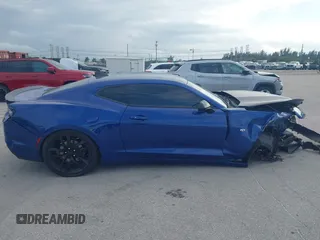 2020 Chevrolet Camaro 1LS z VIN 1G1FA1RX0L0105759, wystawiony jako IAAI lot #39965924 z przebiegiem 19 182 mil mil oraz . Historia ofert i sprzedaży dostępna na DreamBid. Obrazek 13.
